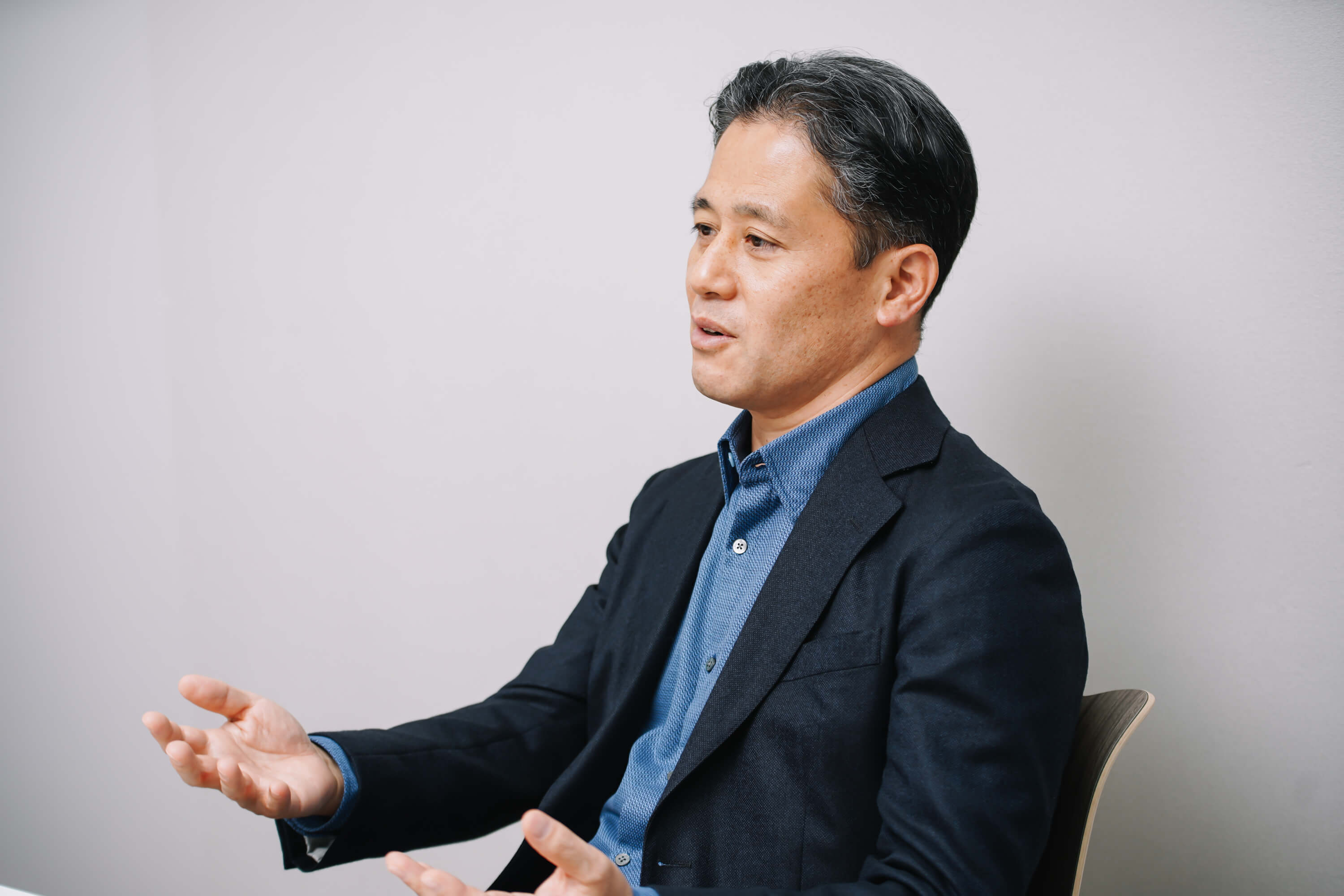 イーデザイン損保 Cm 女性